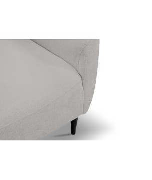 Fotel BOHO na drewnianych nogach z oparciem i podłokietnikami w tkaninie Perfect Harmony 80