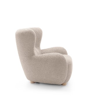 Fotel CIRO z szerokim siedziskiem i drewnianymi nogami w tkaninie ROLF 02