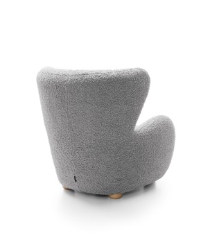 Fotel CIRO z szerokim siedziskiem i drewnianymi nogami w tkaninie ROLF 06