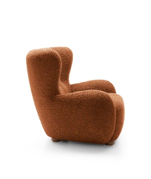 Fotel CIRO z szerokim siedziskiem i drewnianymi nogami w tkaninie ROLF 10