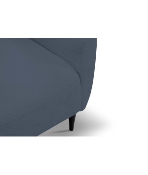 Fotel BOHO na drewnianych nogach z oparciem i podłokietnikami w tkaninie Perfect Harmony 77