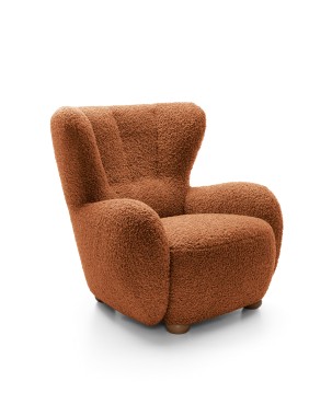 Fotel CIRO z szerokim siedziskiem i drewnianymi nogami w tkaninie ROLF 10