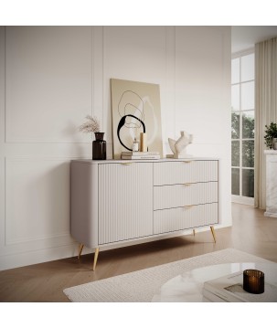 Beżowa Komoda LETNA 3 szuflady + drzwi – komoda z półkami do salonu i sypialni na wysokich nóżkach